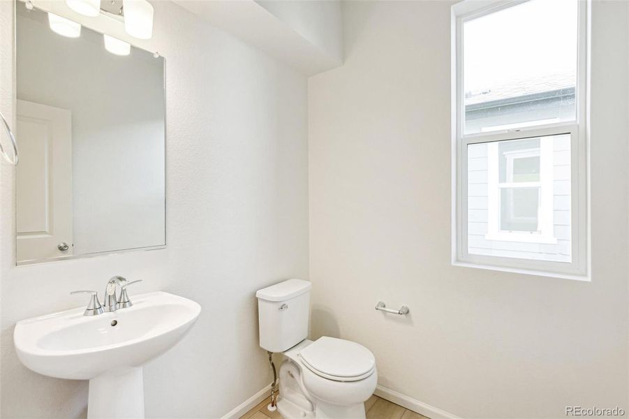 Furnished interior view inside a new home in Turnberry, Commerce City (Image 11).