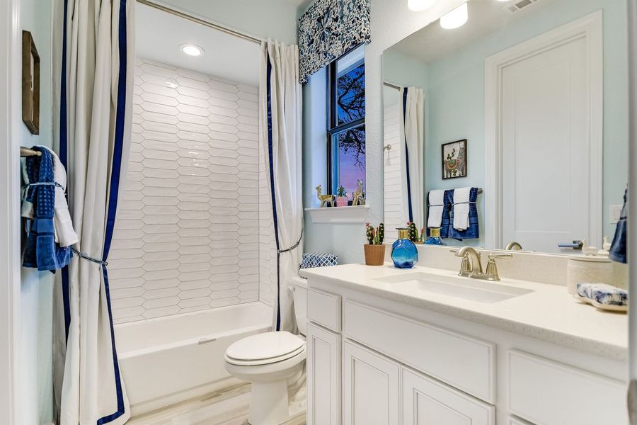 Representative furnished interior of a home built from the Catalina by Giddens Homes in Clearwater Ranch, Liberty Hill (Image 85).