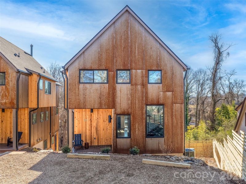 Image 40 of a home in .