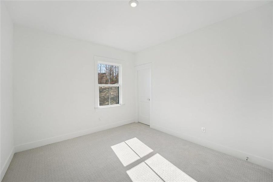 Spacious, unfurnished interior of a new home in Sterling Pointe, Cumming (Image 71).
