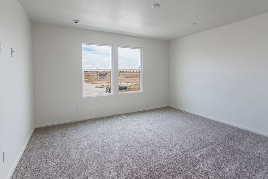 Spacious, unfurnished interior of a new home in Bloom, Fort Collins (Image 27).