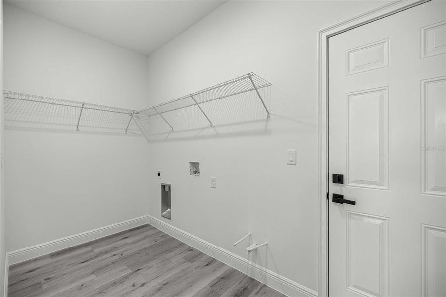 Spacious, unfurnished interior of a new home in , Citrus Springs (Image 29).