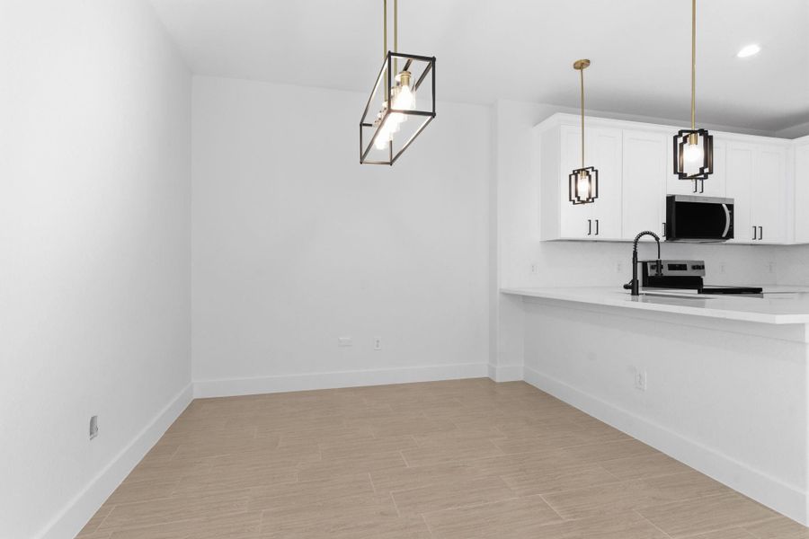 Spacious, unfurnished interior of a new home in , Houston (Image 19).