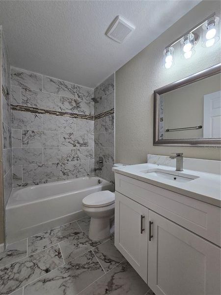 Furnished interior view inside a new home in , Ocala (Image 7).