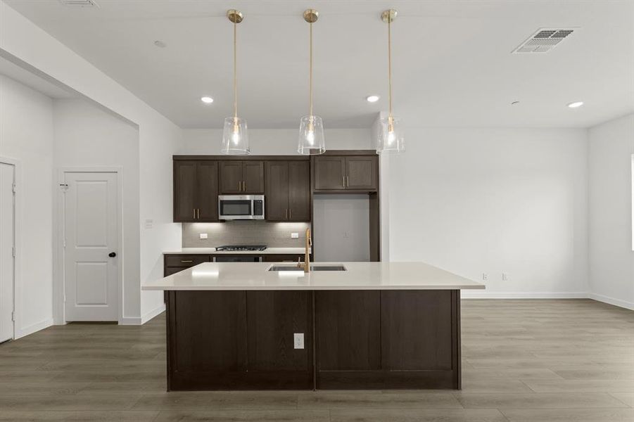 09. 835 Perdernales - Kitchen