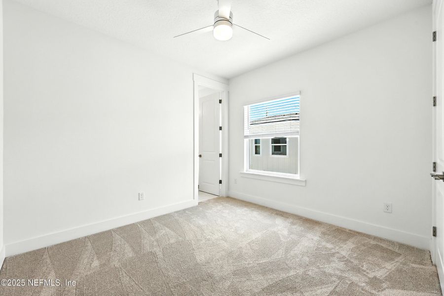 Spacious, unfurnished interior of a new home in , Jacksonville Beach (Image 26).