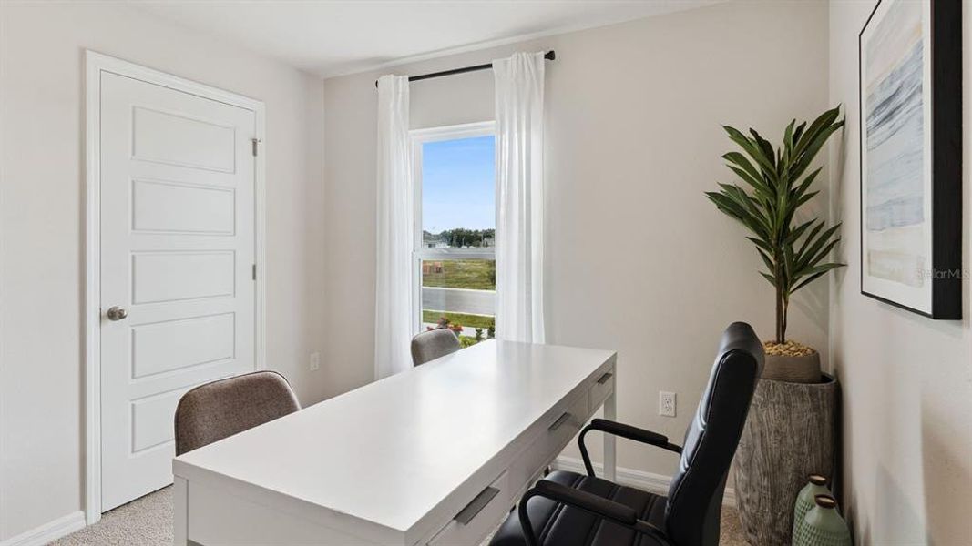 Furnished interior view inside a new home in Bradbury Creek, Haines City (Image 20).
