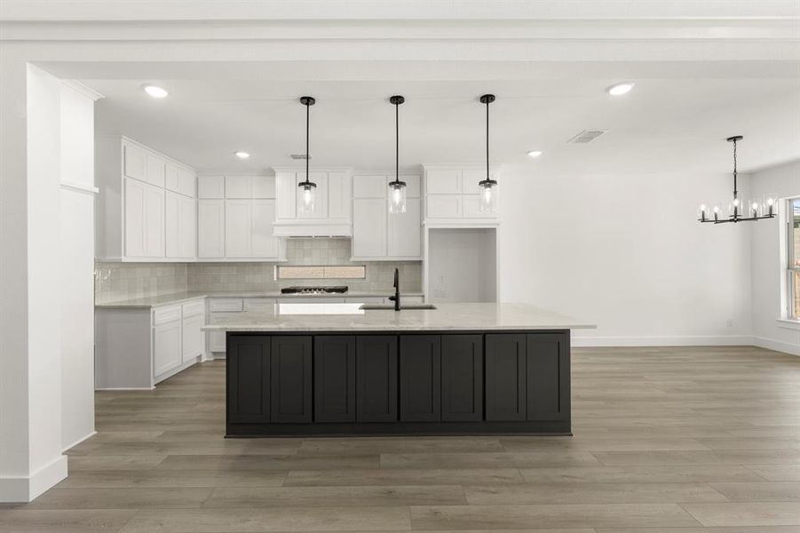 09. 15004 Pizarro - Kitchen