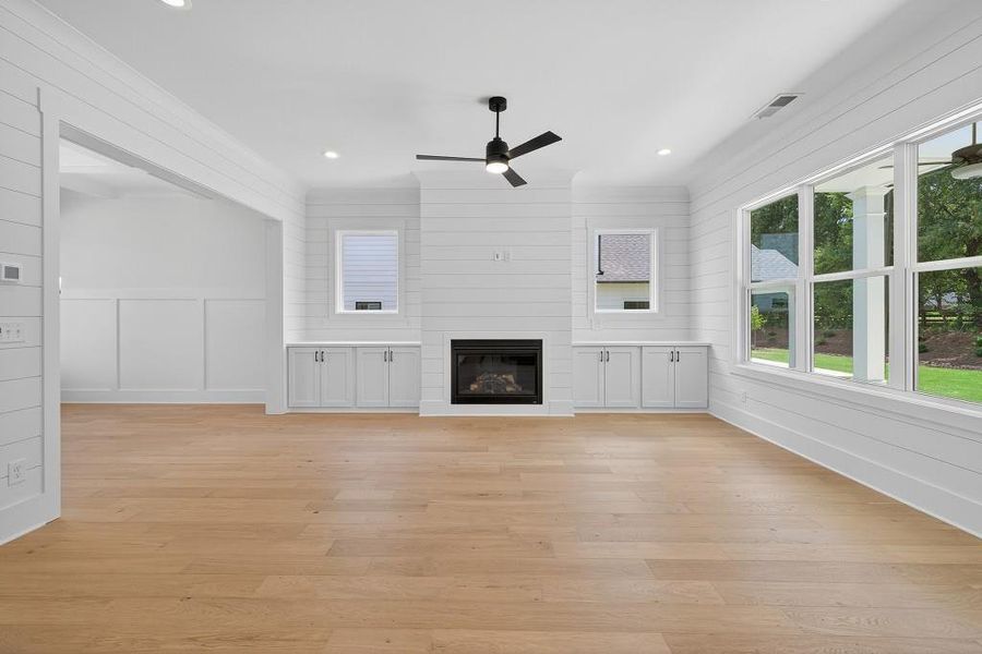 Spacious, unfurnished interior of a new home in Livingstone Park, Kennesaw (Image 42).
