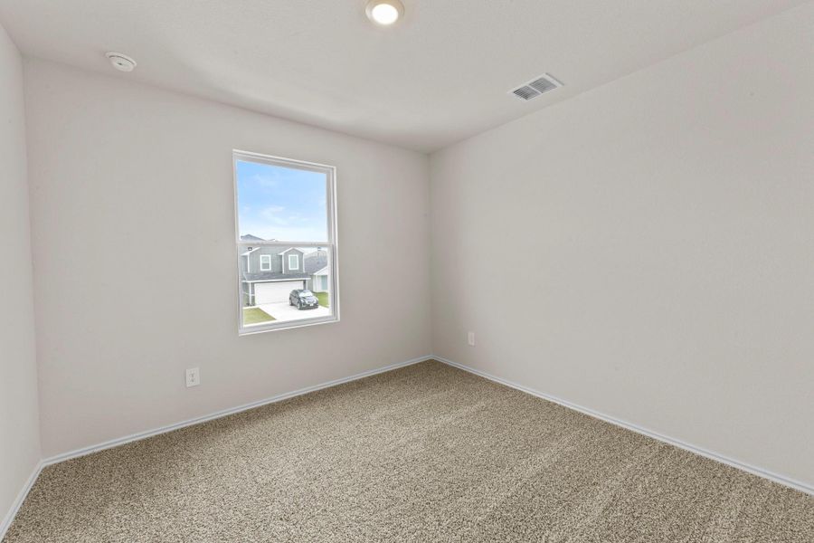 Spacious, unfurnished interior of a new home in Sunset Oaks, Maxwell (Image 15).