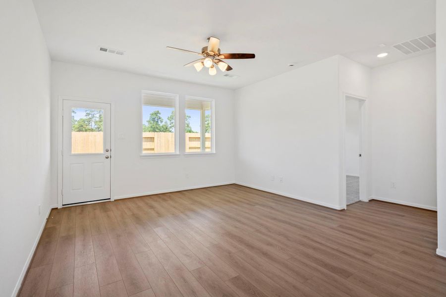 Note: Sample product photo. Actual exterior and interior selections may vary by homesite. Photo may be virtually staged Note: Sample product photo. Actual exterior and interior selections may vary by homesite. Photo may be virtually staged