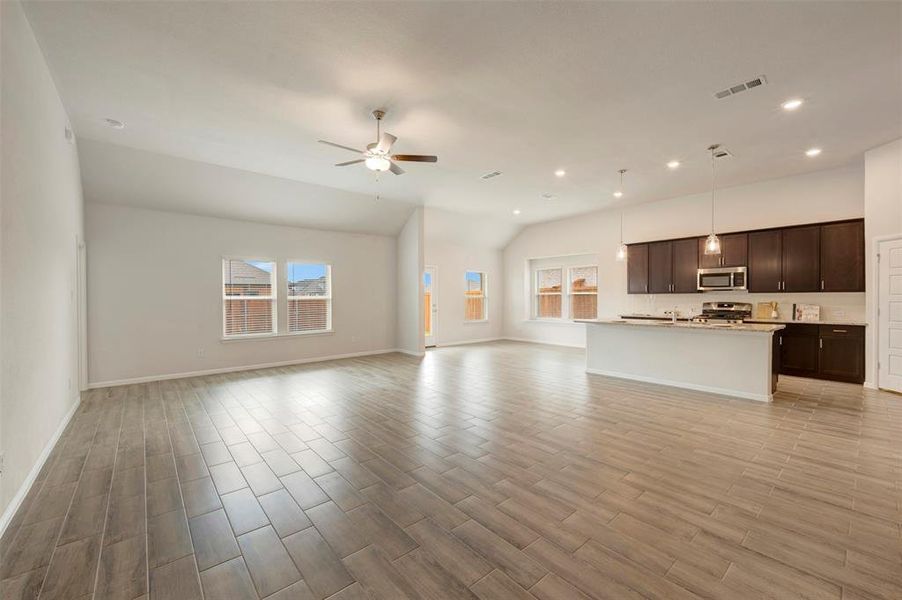 Spacious, unfurnished interior of a new home in The Preserve, Justin (Image 36).