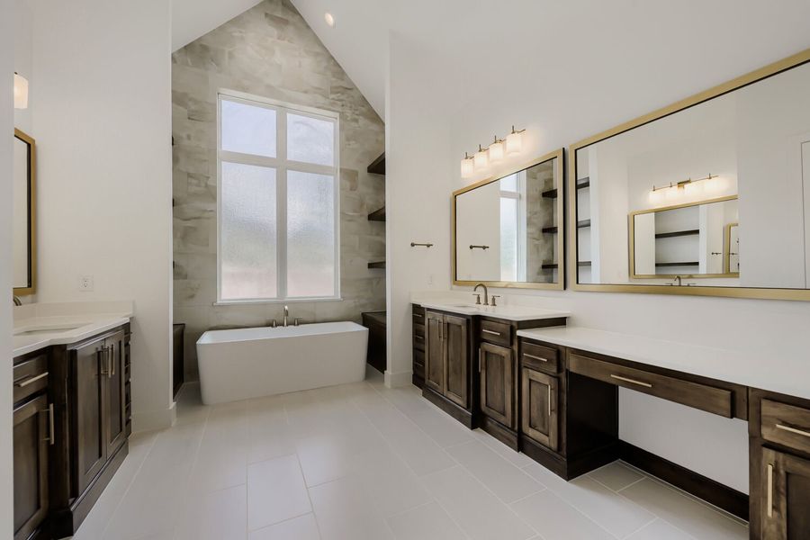 841 Bella Casa - Primary Bathroom