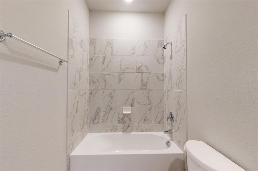 Furnished interior view inside a new home in Prairie Ridge at Goodland, Venus (Image 15). Furnished interior view inside a new home in Prairie Ridge at Goodland, Venus (Image 15).