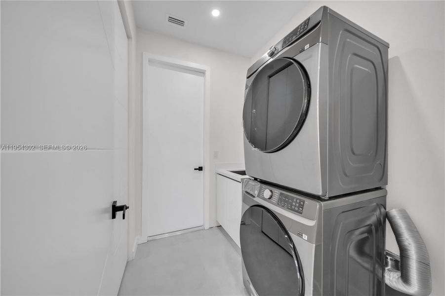 Furnished interior view inside a new home in , Lehigh Acres (Image 11).