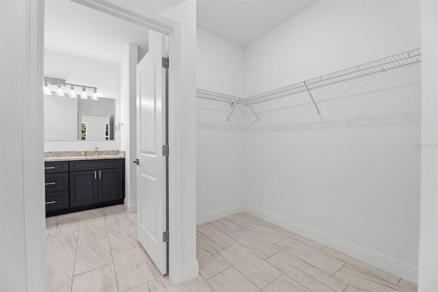 Spacious, unfurnished interior of a new home in , Citrus Springs (Image 51).