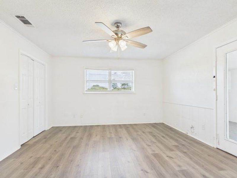 Spacious, unfurnished interior of a new home in , Athens (Image 30).
