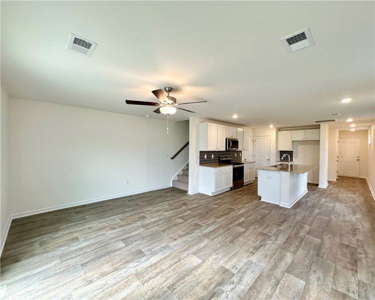 *Picture from a similar Belmont. Not this actual u