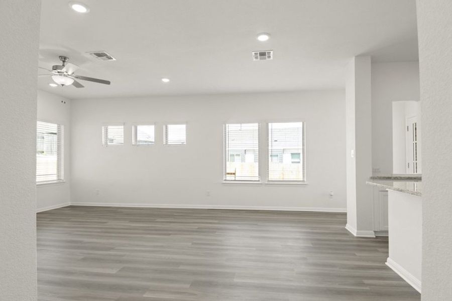 Representative unfurnished interior of a home built from the Frisco by Pacesetter Homes in Blanco Vista, San Marcos (Image 15).