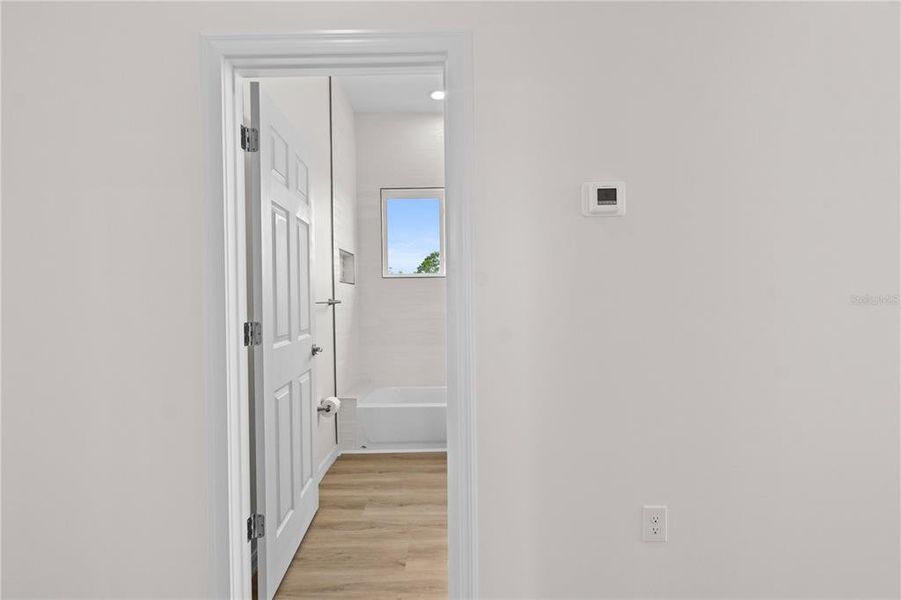 Spacious, unfurnished interior of a new home in , St. Petersburg (Image 38).