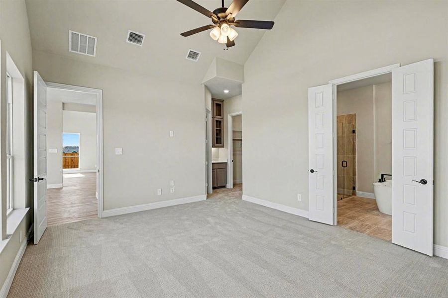 Spacious, unfurnished interior of a new home in , Prosper (Image 26).