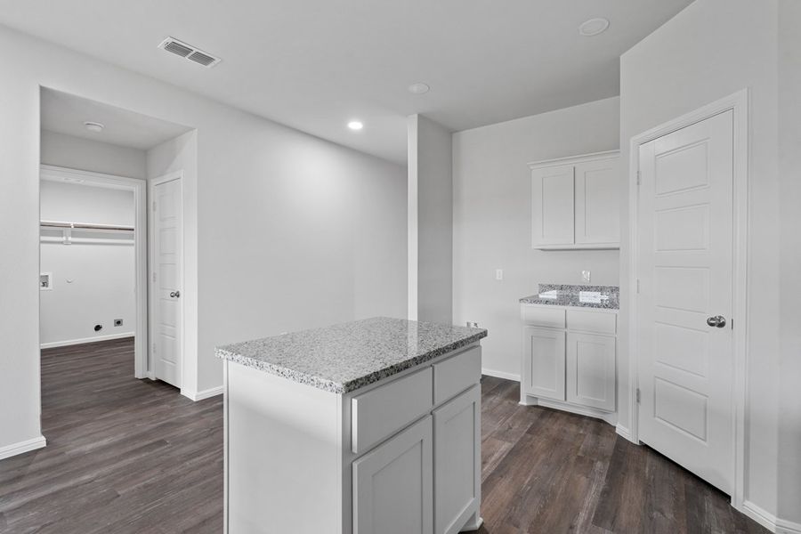 Representative furnished interior of a home built from the TAYLOR by D.R. Horton in Faculty Row, Abilene (Image 12).