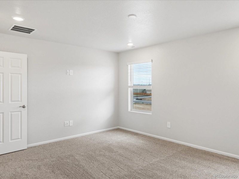 Spacious, unfurnished interior of a new home in Westgate, Greeley (Image 20).