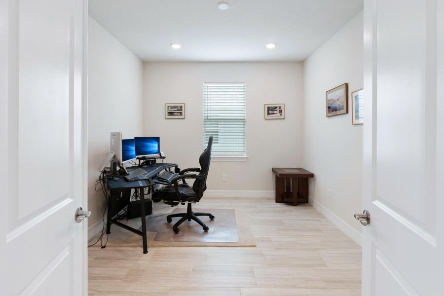 Furnished interior view inside a new home in , Port St. Lucie (Image 29).