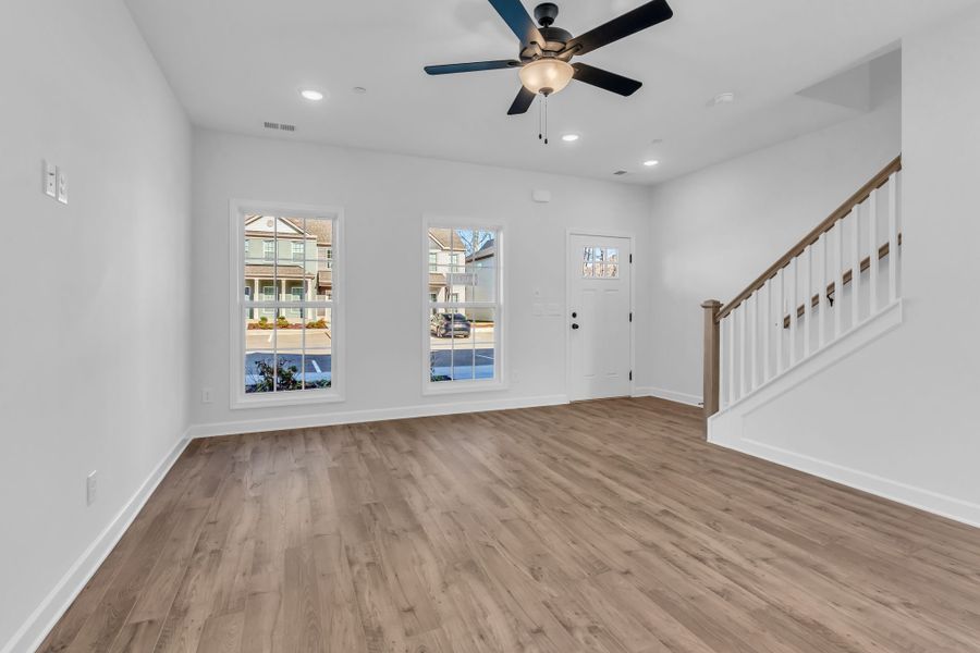 Spacious, unfurnished interior of a new home in Oxford Station, Gallatin (Image 14). Spacious, unfurnished interior of a new home in Oxford Station, Gallatin (Image 14).