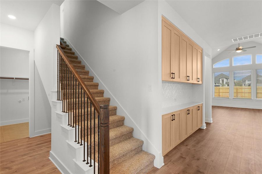 **PHOTO REPRESENTATIVE OF FLOORPLAN ONLY** **PHOTO REPRESENTATIVE OF FLOORPLAN ONLY**