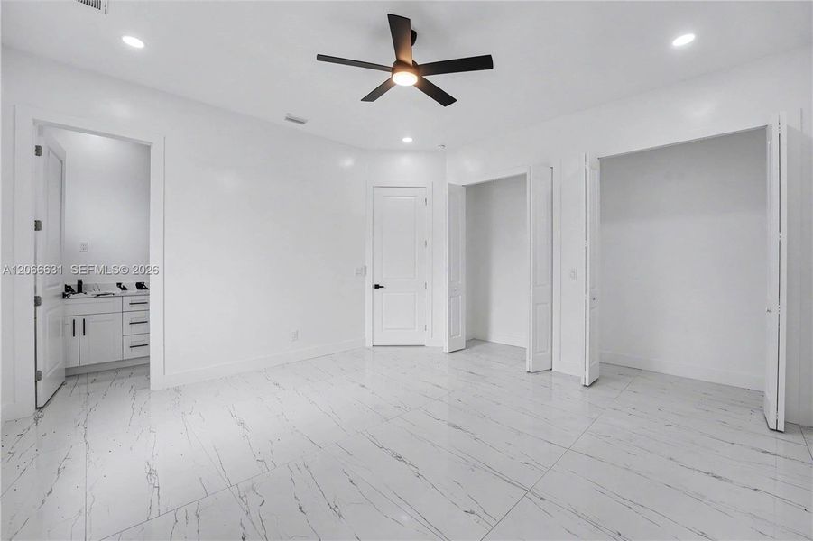 Spacious, unfurnished interior of a new home in , Lehigh Acres (Image 22).