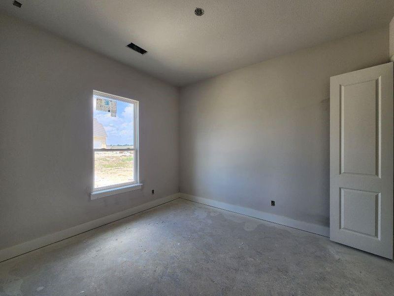 Image 14 of a home in Rocky Top.