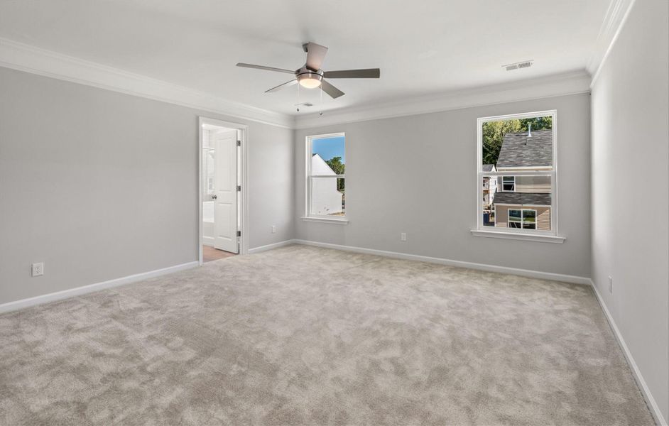 Spacious, unfurnished interior of a new home in Parker's Preserve, Ridgeville (Image 12).