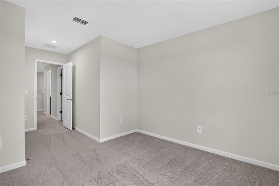 Spacious, unfurnished interior of a new home in Crosswind Ranch, Parrish (Image 24).