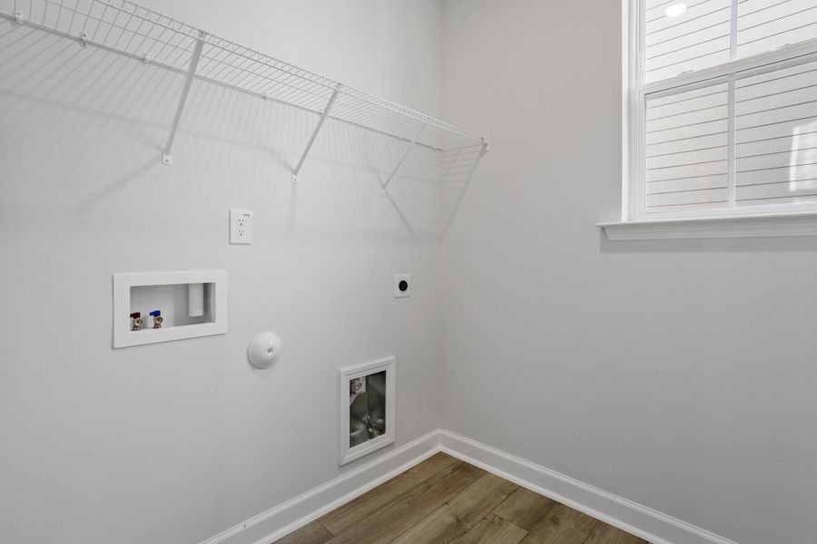 Spacious, unfurnished interior of a new home in Sweetbrier, Durham (Image 27).