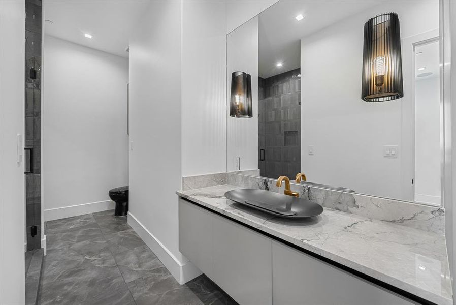 Furnished interior view inside a new home in , Southlake (Image 18).