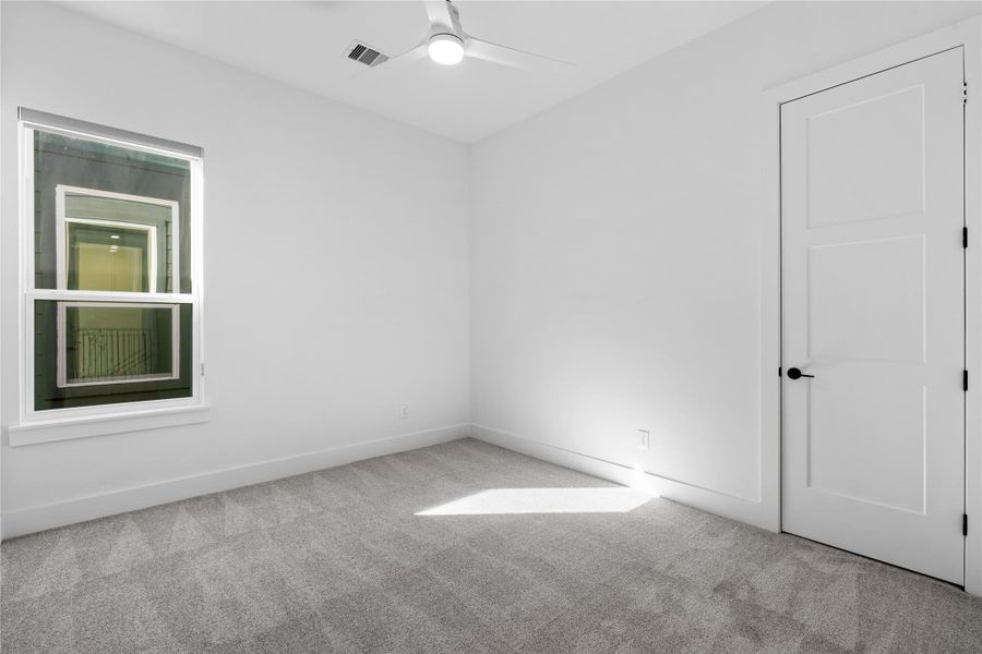 Spacious, unfurnished interior of a new home in , Houston (Image 20).