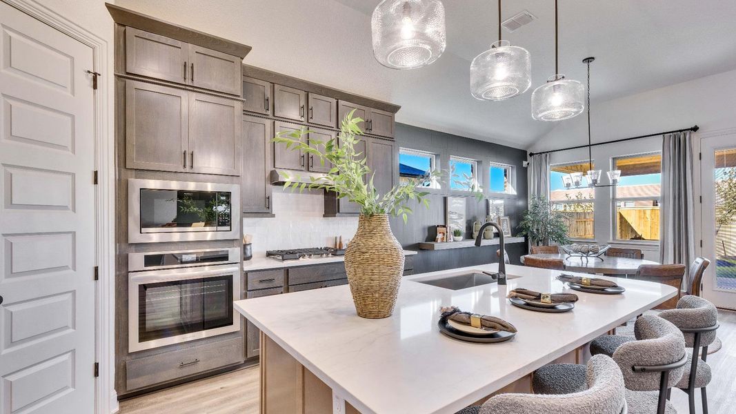 Model home photos of similar floorplans, not pictures of actual home. Model home photos of similar floorplans, not pictures of actual home.