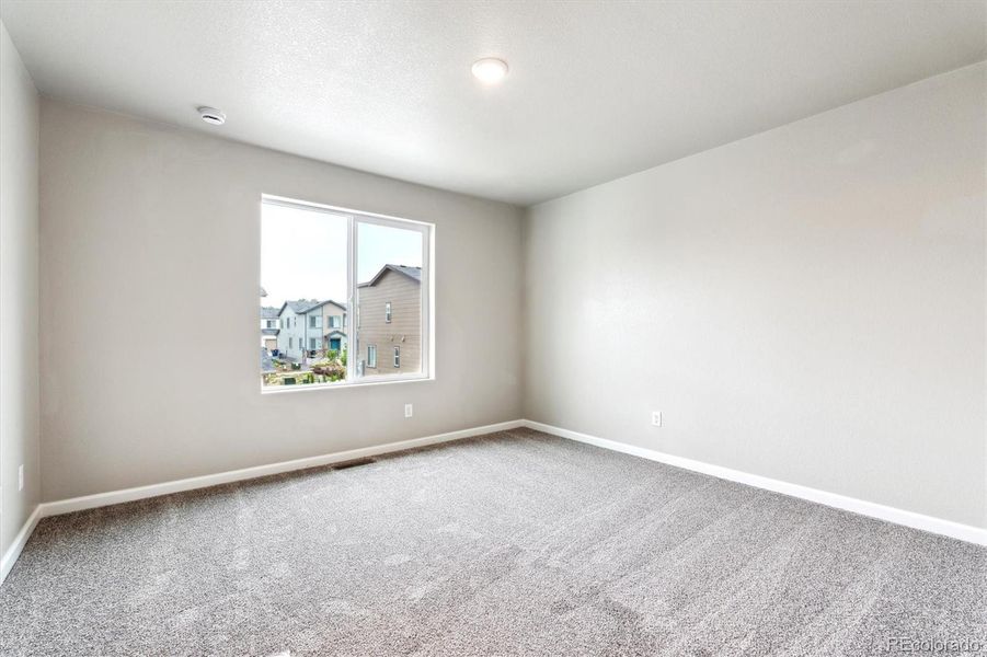 Spacious, unfurnished interior of a new home in Pintail Commons at Johnstown Village, Johnstown (Image 18).