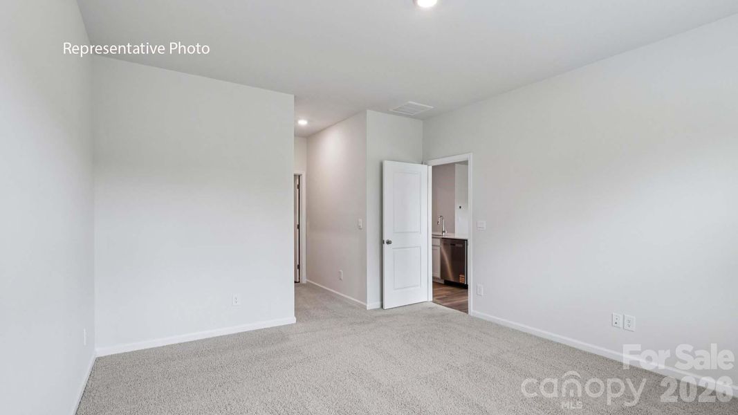Spacious, unfurnished interior of a new home in Laurelbrook, Sherrills Ford (Image 18).