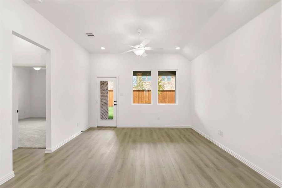 Spacious, unfurnished interior of a new home in Creekview Fossil Ridge, Pilot Point (Image 21). Spacious, unfurnished interior of a new home in Creekview Fossil Ridge, Pilot Point (Image 21).