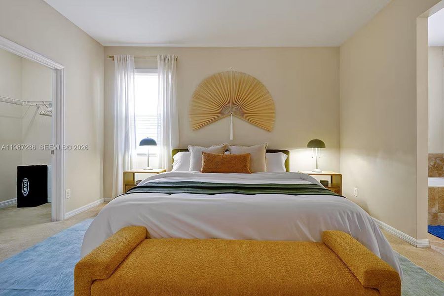 Furnished interior view inside a new home in , Kissimmee (Image 9).