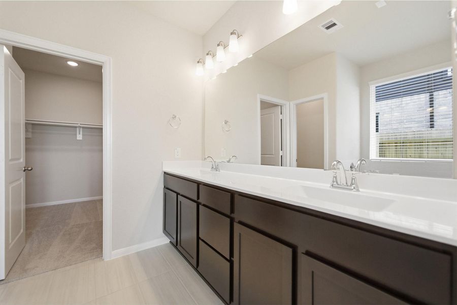 Furnished interior view inside a new home in Creekhaven, Rosharon (Image 8).