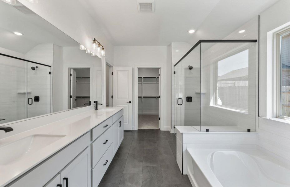 Furnished interior view inside a new home in Crescent Bluff, Georgetown (Image 8).