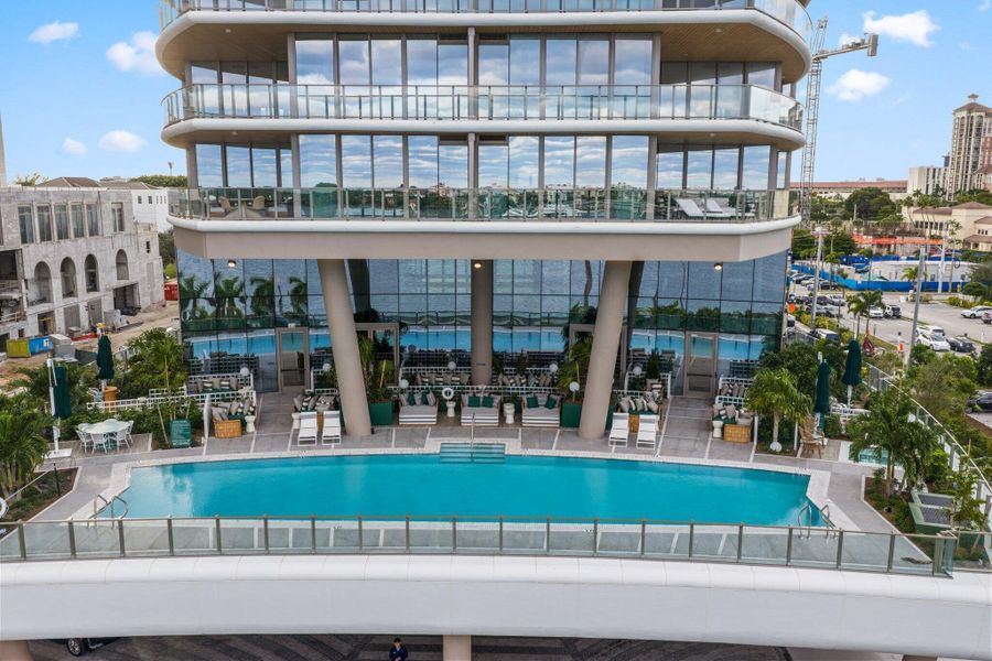 Condo located in West Palm Beach, FL showcasing its design and architecture (Image 34). Condo located in West Palm Beach, FL showcasing its design and architecture (Image 34).