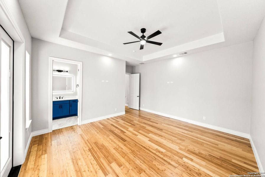 Spacious, unfurnished interior of a new home in , New Braunfels (Image 43).