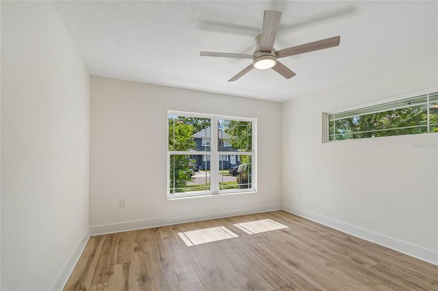 Spacious, unfurnished interior of a new home in , St. Petersburg (Image 24).