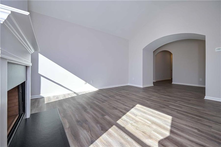 Spacious, unfurnished interior of a new home in , Villa Rica (Image 14).