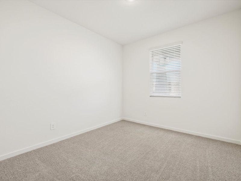 Spacious, unfurnished interior of a new home in Paloma Creek - Estate Series, Surprise (Image 14).