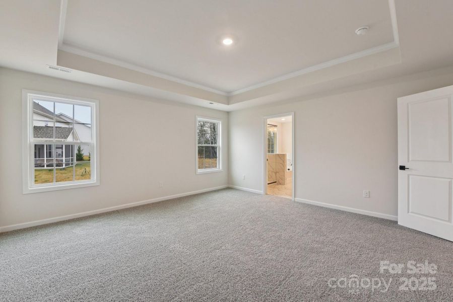 Spacious, unfurnished interior of a new home in Sylvan Creek, Denver (Image 21).